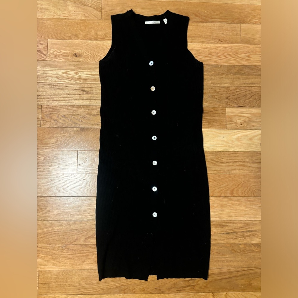 90s Inspired Sleeveless Black Button-Down Dress